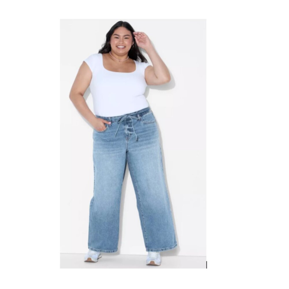 Women's Low-Rise Baggy Jeans - Wild Fable™ Light Wash